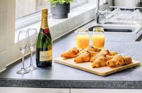 Barnt Green House | Emscote Green Modern 4 Bed Solihull House