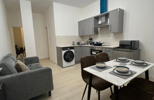 Kettering Apartment | Entire Central Kettering 1 Bedroom Apartment