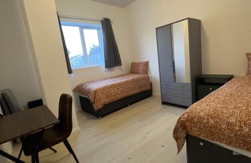 Kettering Apartment | Entire Central Kettering 1 Bedroom Apartment