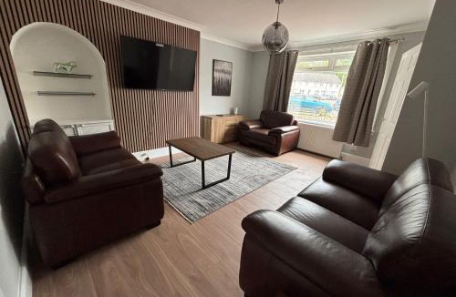 Glasgow Villa | Estate