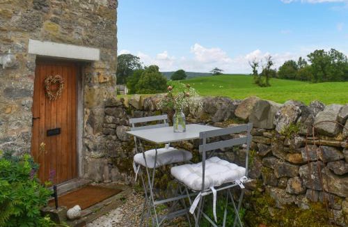 Airton House | Ewes Leap