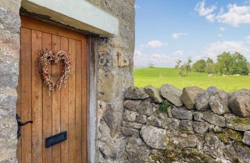 Airton House | Ewes Leap