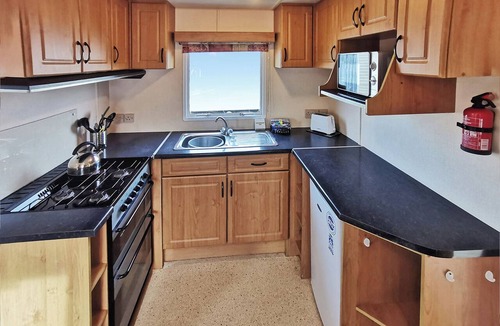Aberystwyth House | Excellent Value for money Bronze range, with one double bedroom and one twin.