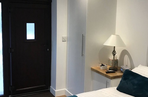 East Haddon Apartment | Exciting new Studio apartment - compact, modern, comfortable