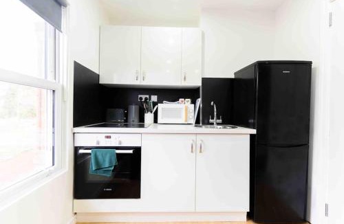 Moseley Apartment | Exclusive Studio Retreat