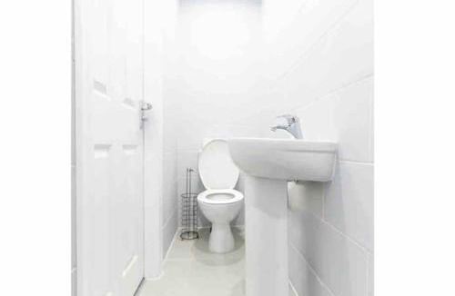 Moseley Apartment | Exclusive Studio Retreat