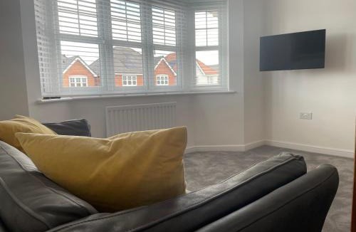 Crosby Bed & Breakfast | Exclusive suite, Thornton, Liverpool Near Crosby