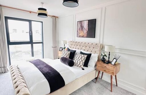 Derby Apartment | Executive 2-Bed Apartment Near City Centre & Hospital - Free Parking!