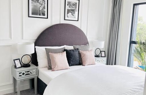Derby Apartment | Executive 2-Bed Apartment Near City Centre & Hospital - Free Parking!