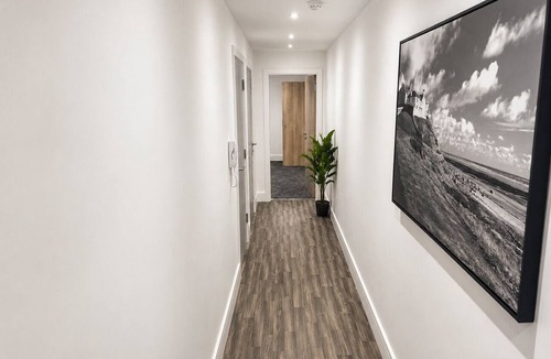 Long Eaton Apartment | Executive Flat Near, Donington, EMA & Boots HQ 4