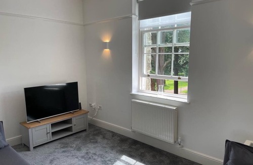 Maidstone Apartment | Executive Penthouse Garden View