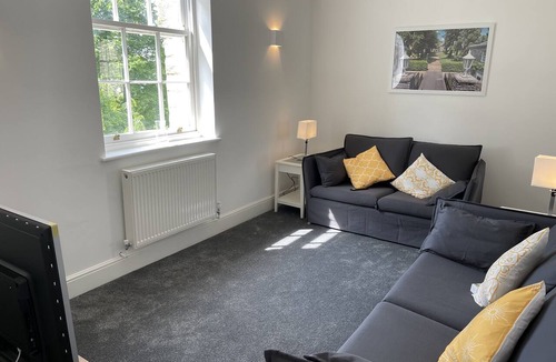 Maidstone Apartment | Executive Penthouse Garden View