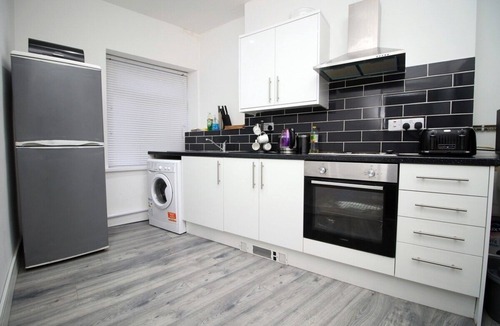 Bridgend Condo | Executive Style 2 Bed Flat in Bridgend F2