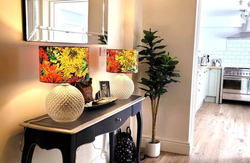 Montpellier Apartment | Fabulous Apartment near Montpellier Gardens & Ivy