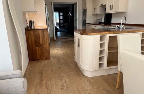 Lydd House | Fabulous Beach Front Holiday Location! - Pass the Keys