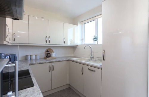 Thornton-Cleveleys House | Fabulous beachfront 3 bed house with parking