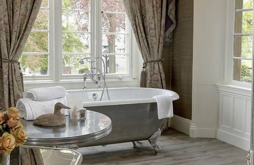 Settle Hotel | Falcon Manor Hotel