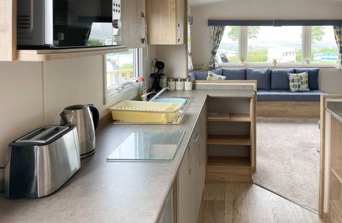 Widemouth Bay House | Family friendly static caravan (Arizona) near Bude