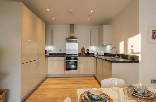 Crawley Apartment | Fantastic 1 Bed Apartment in Crawley