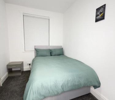 Everton Bed & Breakfast | Faraday House