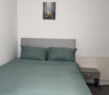 Everton Bed & Breakfast | Faraday House