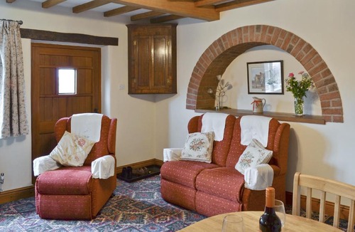 Congleton House | Farmhouse Cottage