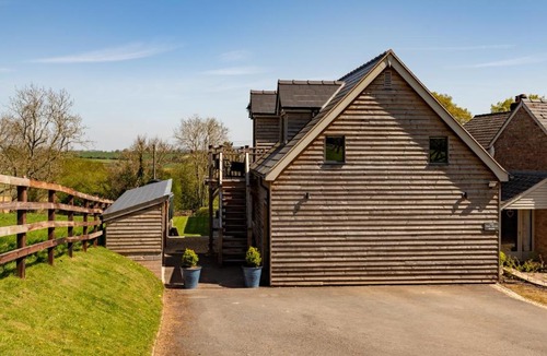 Little Cowarne House | Ferny Retreat