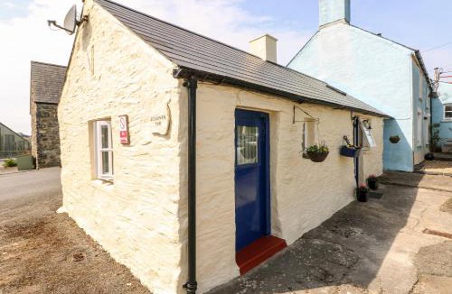 Trefin House | Ffynnon Tom