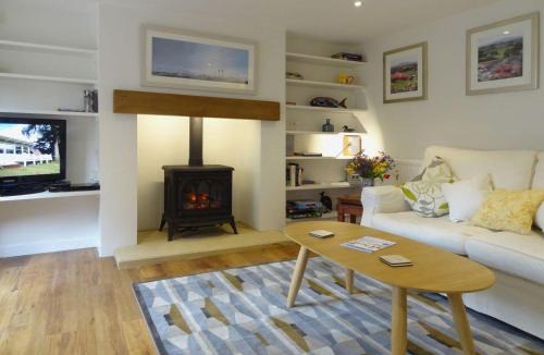 Beaminster House | Fiddlesticks Cottage
