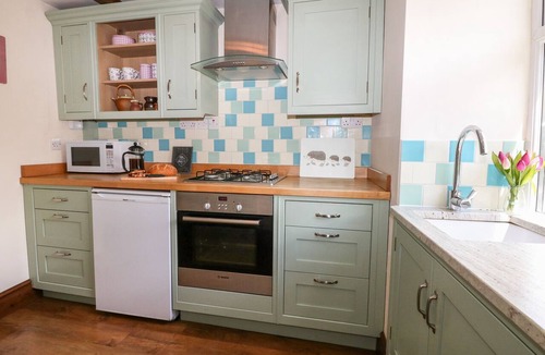 Peak District Cottage | Field View