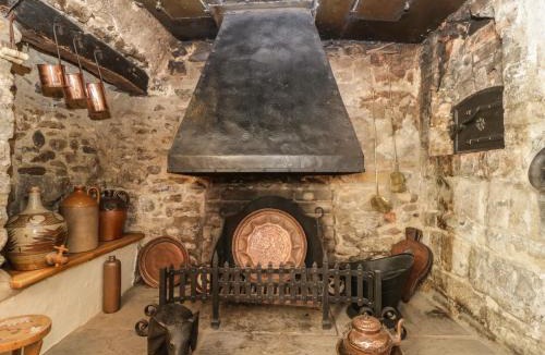 Ilton House | Field View