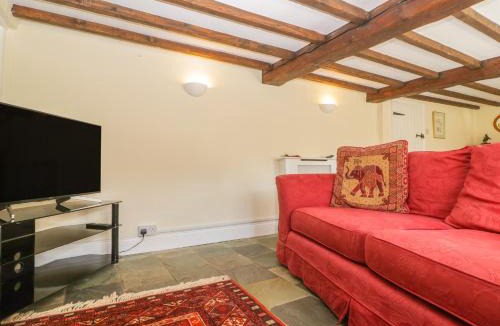 Ilton House | Field View