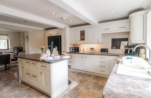 Forsbrook Cottage | Fields Farm