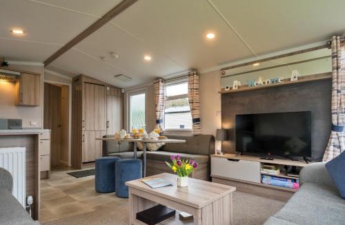 White Cross Ski Chalet | Finest Retreats - Pine Forest Lodge