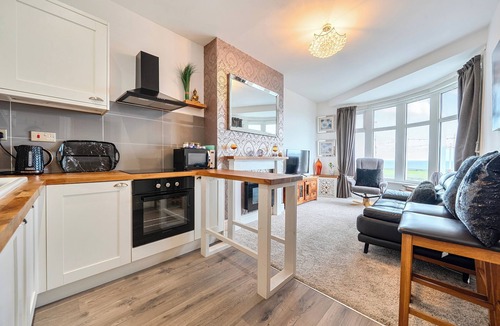 Bispham Apartment | First Floor 2-bed Apartment with Sea View