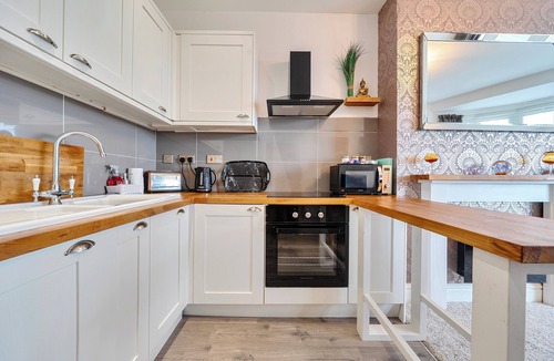 Bispham Apartment | First Floor 2-bed Apartment with Sea View