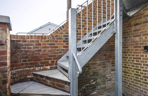 Worthing Apartment | First Floor - Studio-Standard-Ensuite