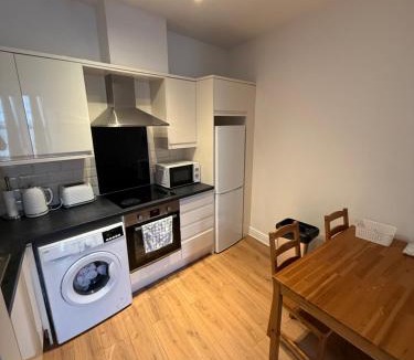 Easton Apartment | Five Star Property