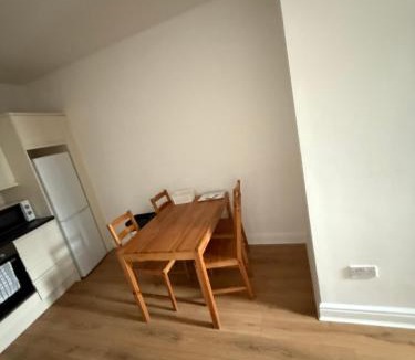 Easton Apartment | Five Star Property
