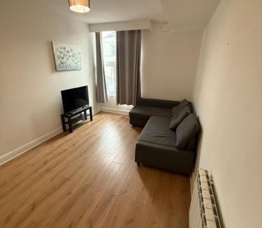 Easton Apartment | Five Star Property