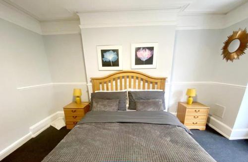 Gravesend Apartment | Flat a