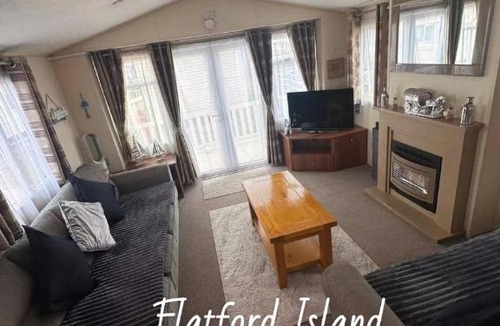 Clacton-on-Sea Resort | Flatford Island Holiday Home