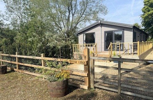 Bourton House | Fleece Lodge