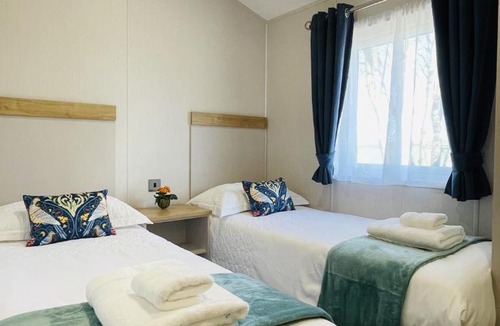 Bourton House | Fleece Lodge