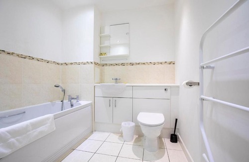 Woking Apartment | Flexi-Lets@Woking Town Centre