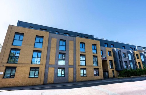 Brighton Apartment | For Students Only Holden Court in Brighton
