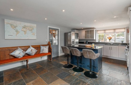 Fordingbridge House | Forest Edge - On the Edge of The New Forest with walks close by