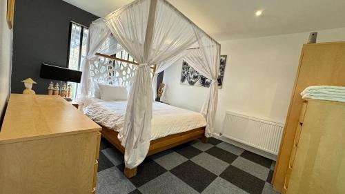 Chacombe Apartment | Four Poster Hideaway