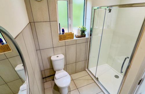 Huntingdon House | Fox Lodge - Uk30605