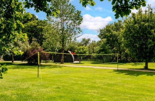 Malmesbury House | Foxes Den